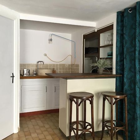 Studio Avec Terrasse Sur Cour, Authentique, Calme Awinion Zewnętrze zdjęcie